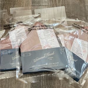 New facemasks 6total (3packs )